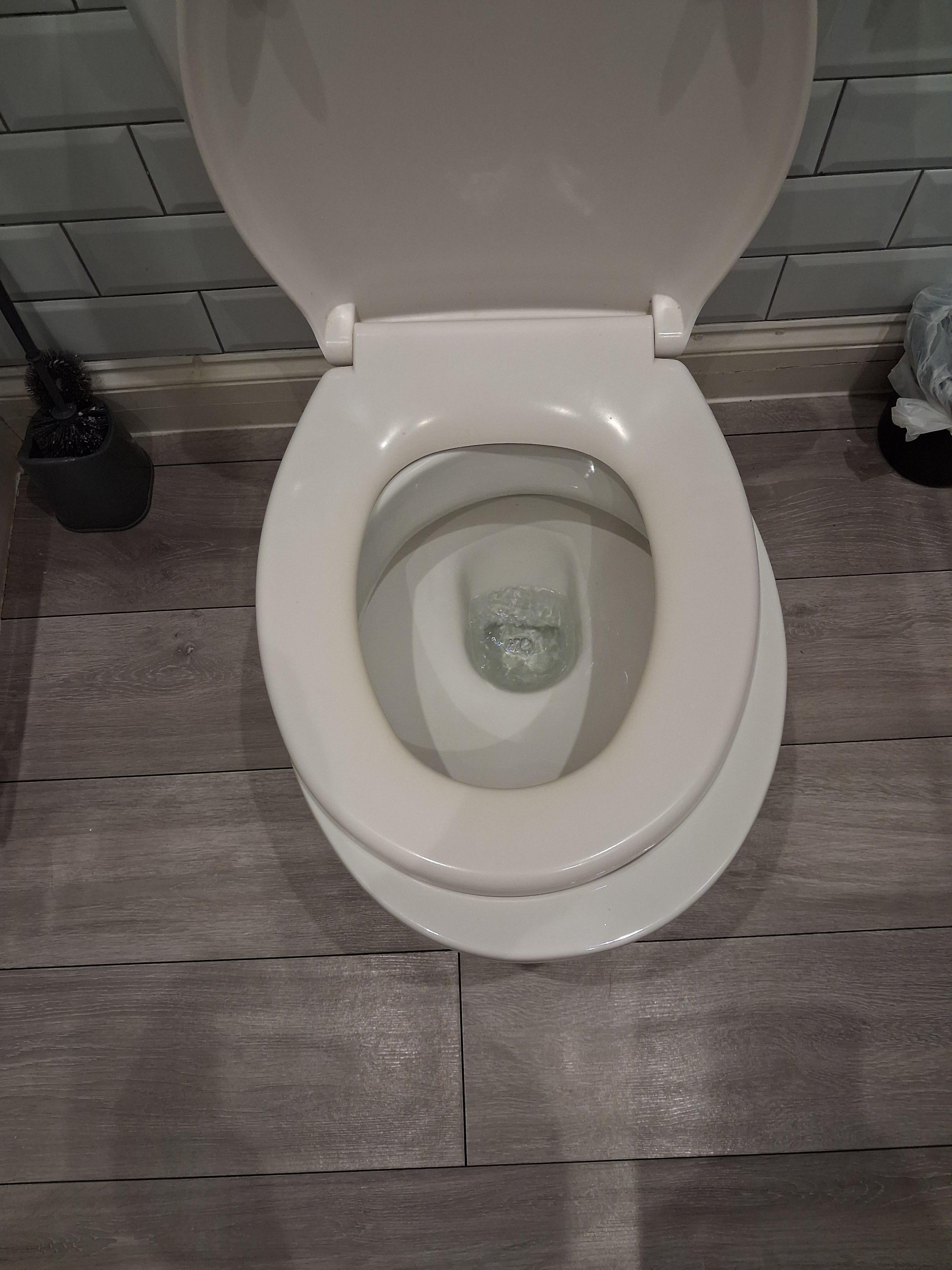 Toilet seat does not fit