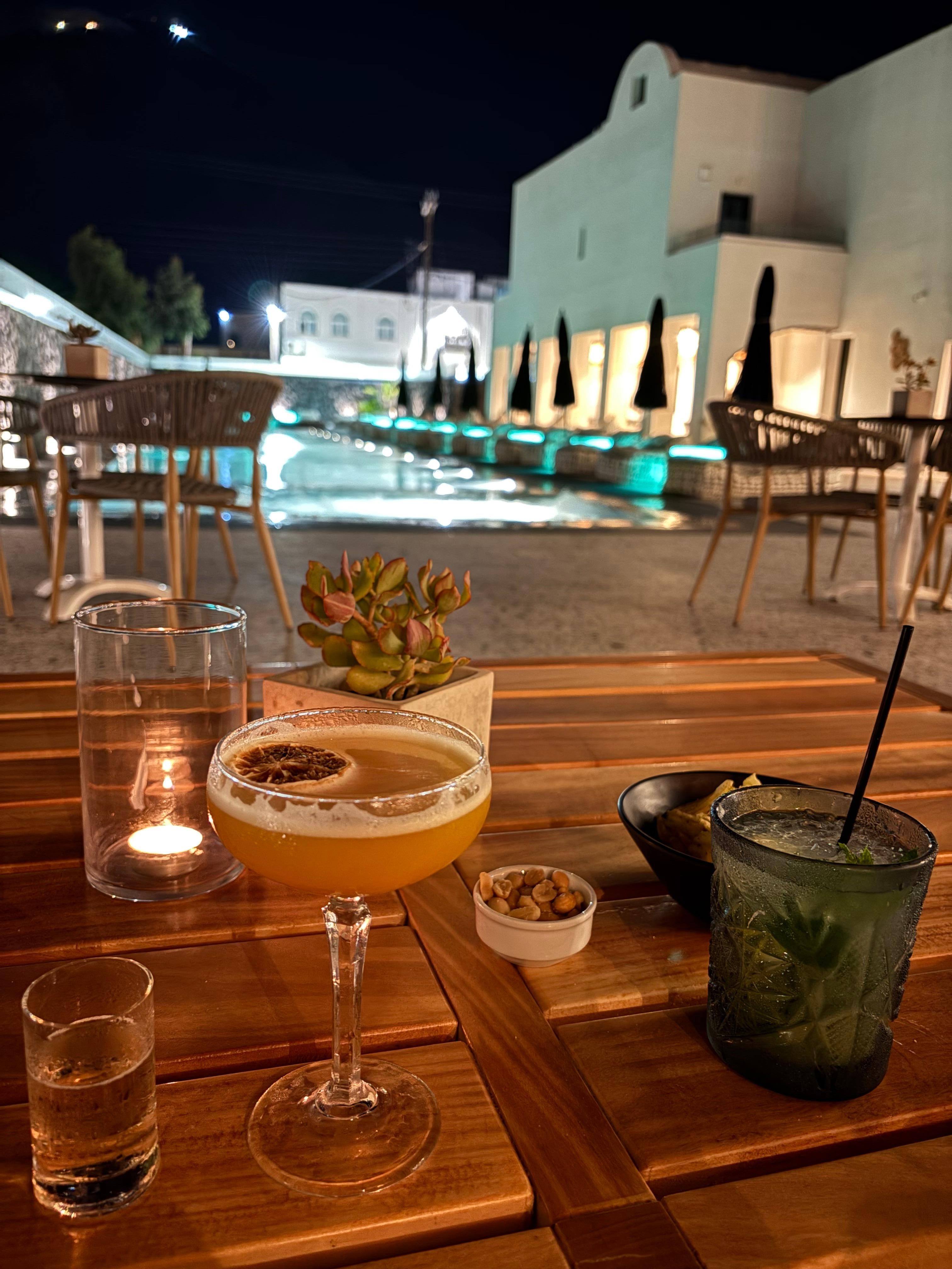 Great cocktails at the pool bar