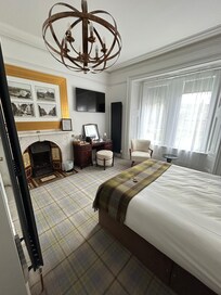 Such a darling room! We truly loved all the decor.