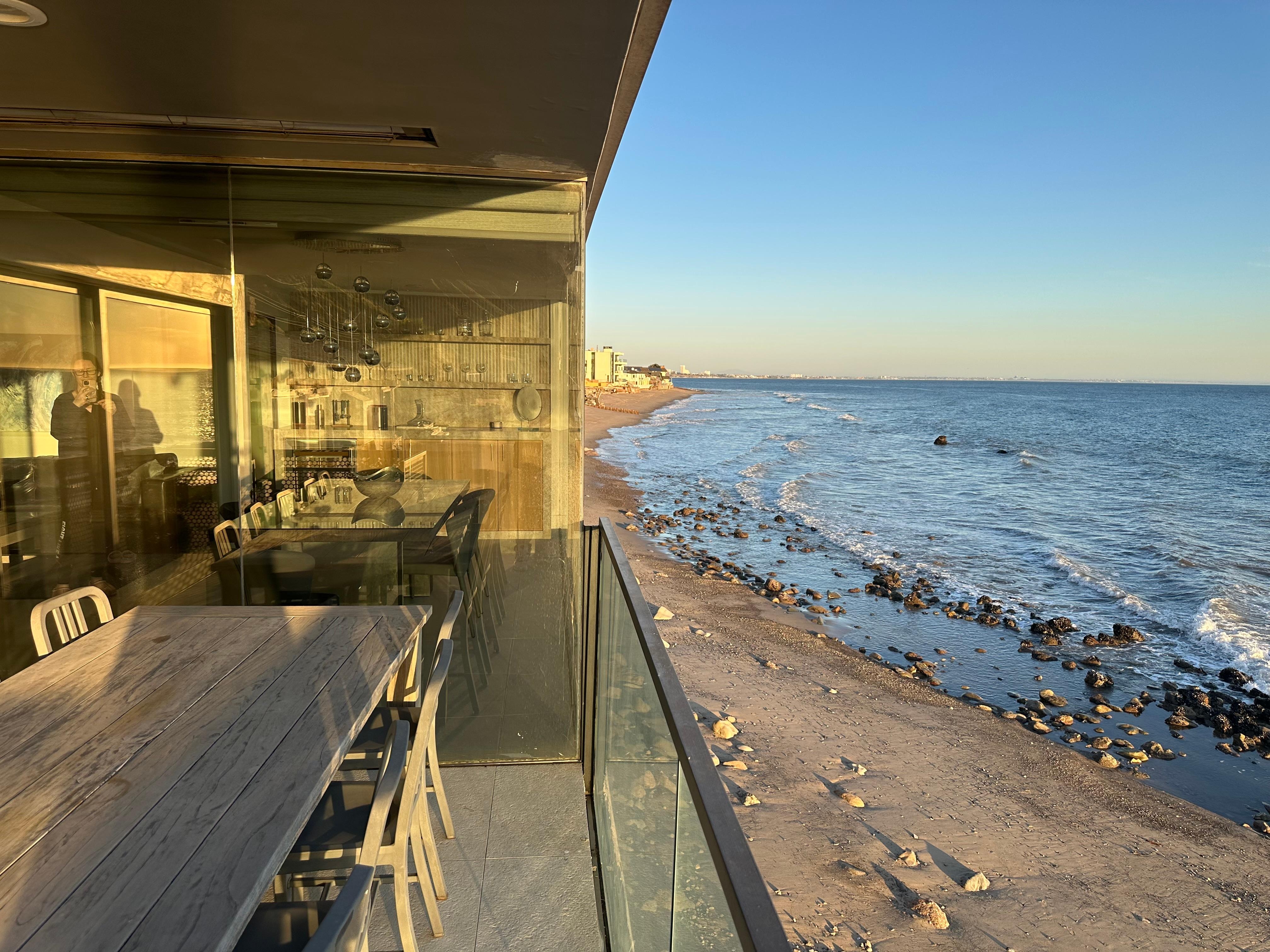 Indoor or outdoor dining. The ocean is always with you.