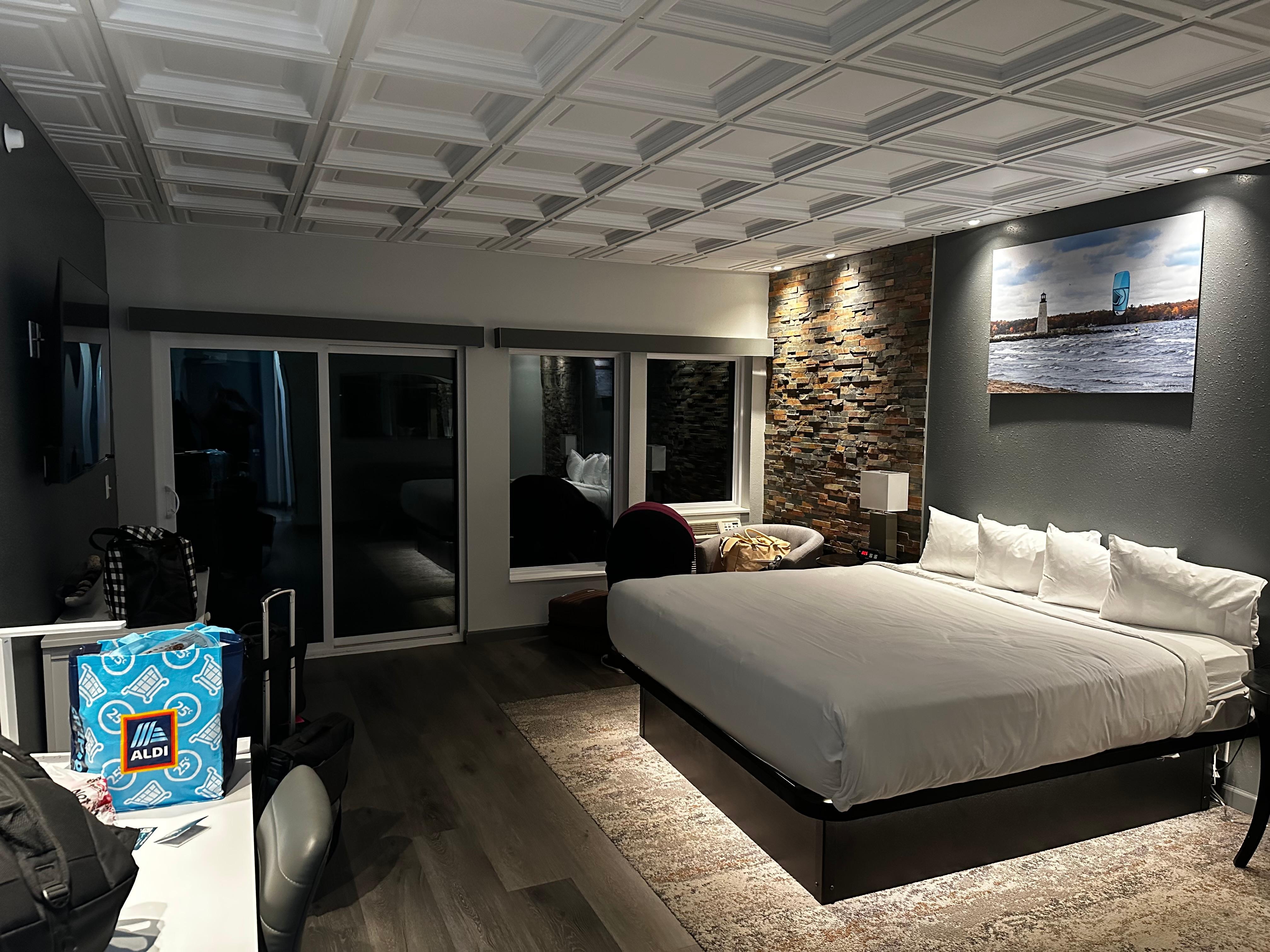 Very modern drop ceilings, pull down shades, modern decor and lighting. 