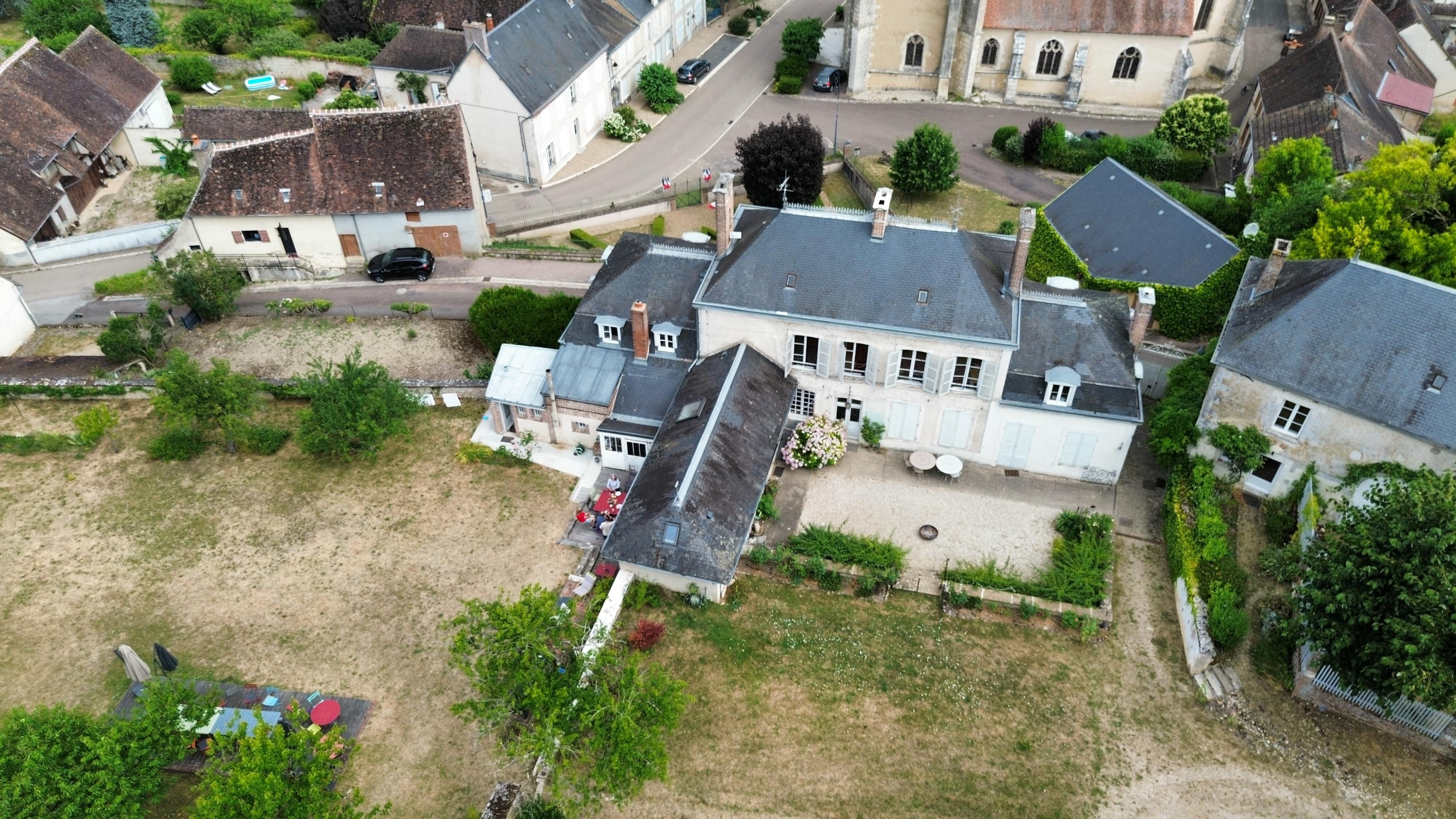 Overview of the property. 