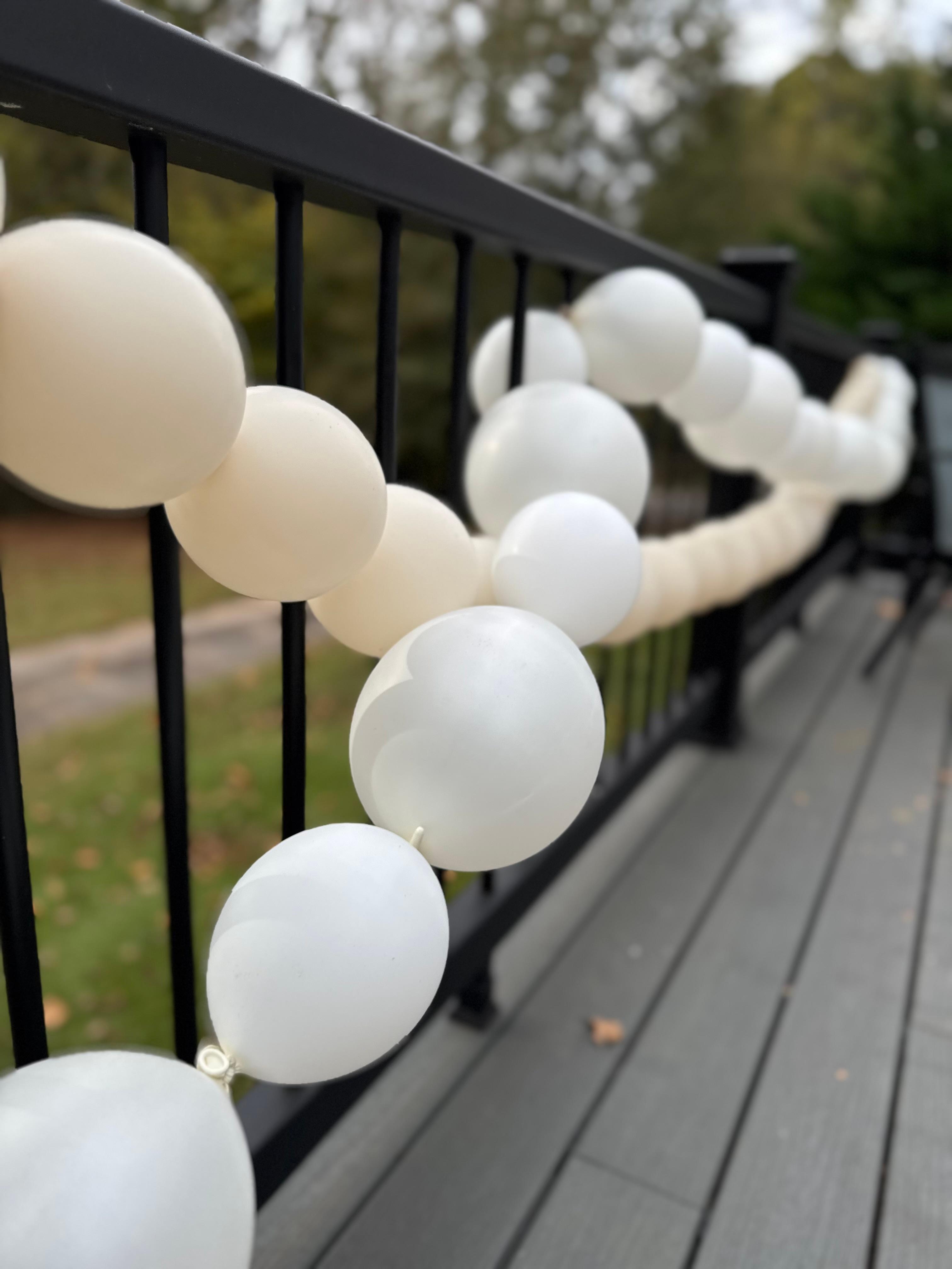Awesome porch to hang out!