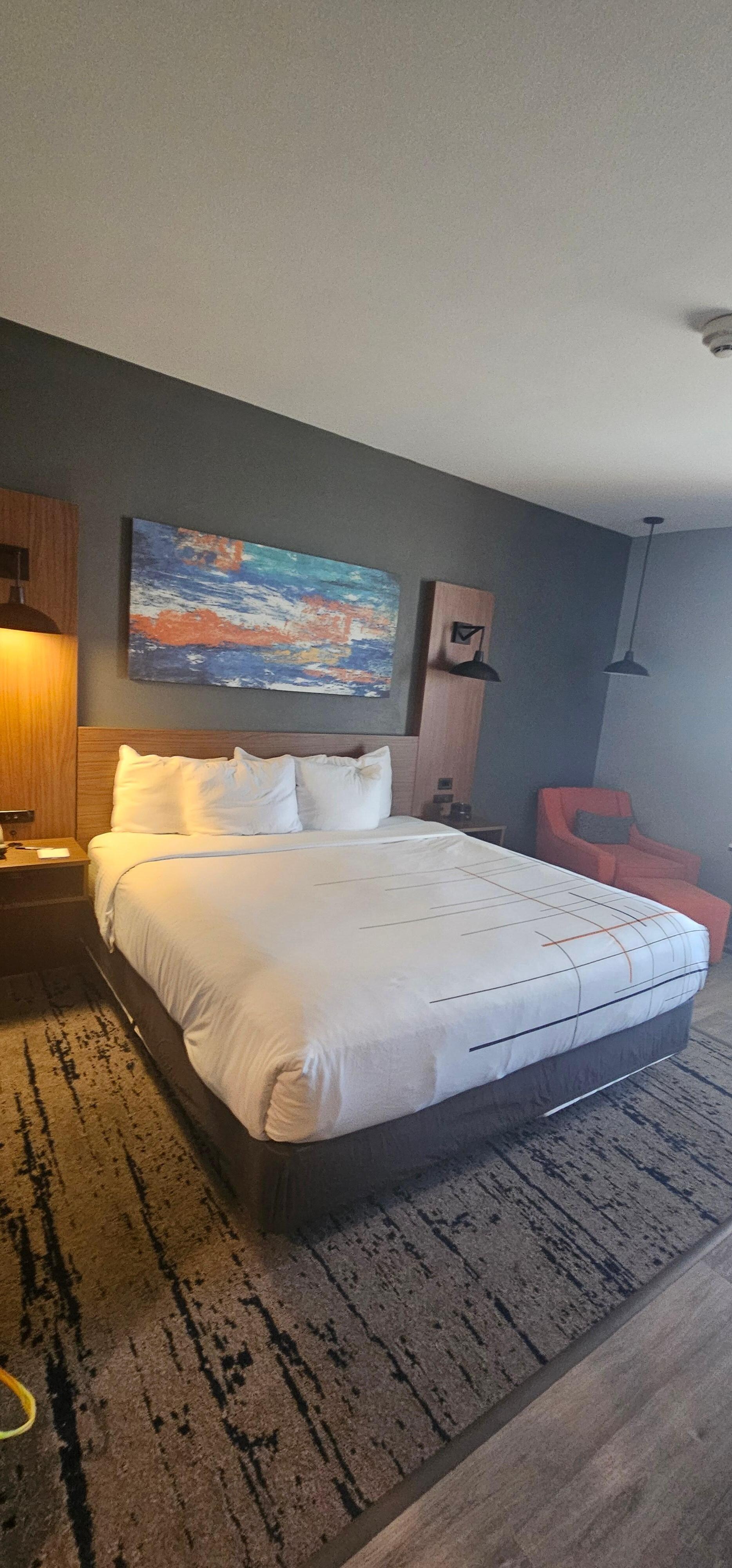 King size bed 