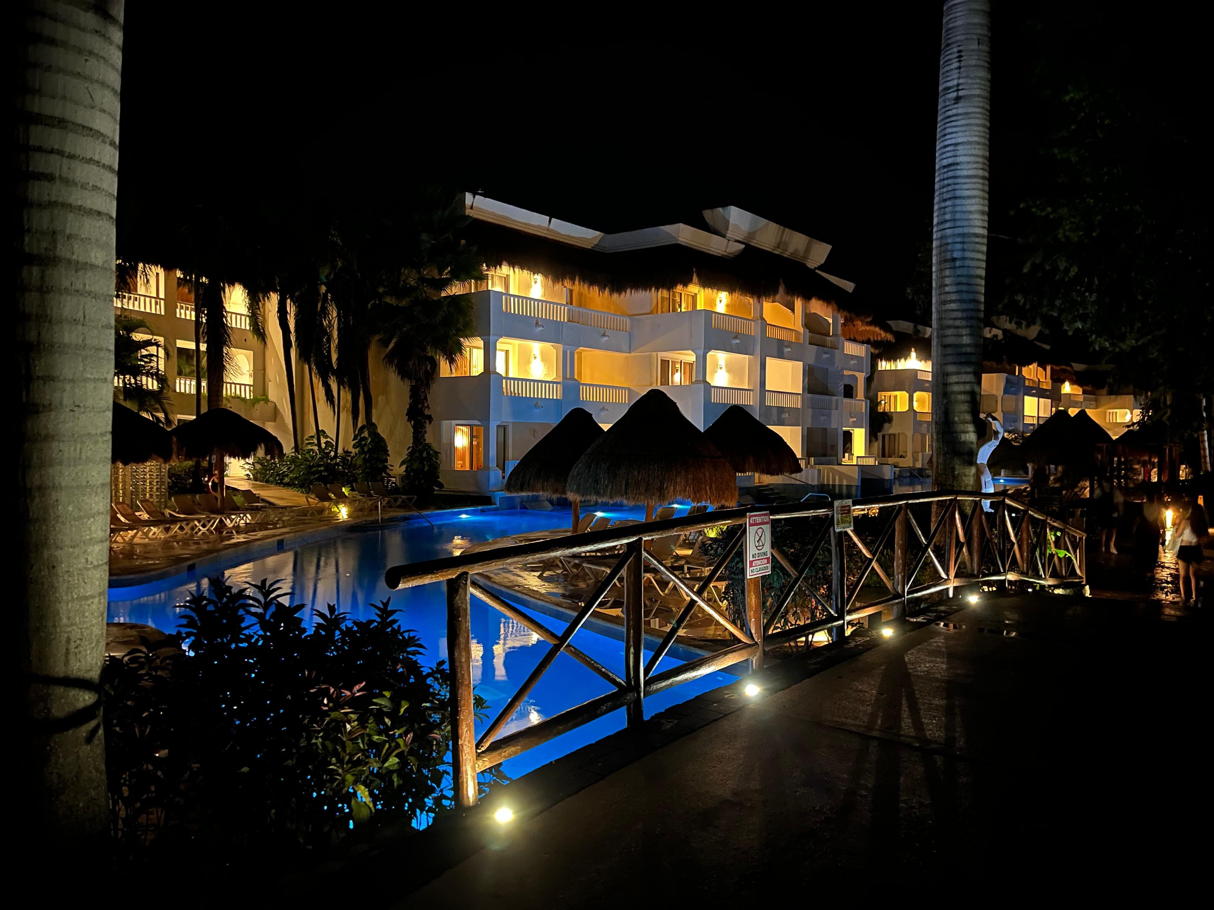 One of our favourite pics of our nightly strolls.  It is about a km from the lobby to the beach with well lit pathways 