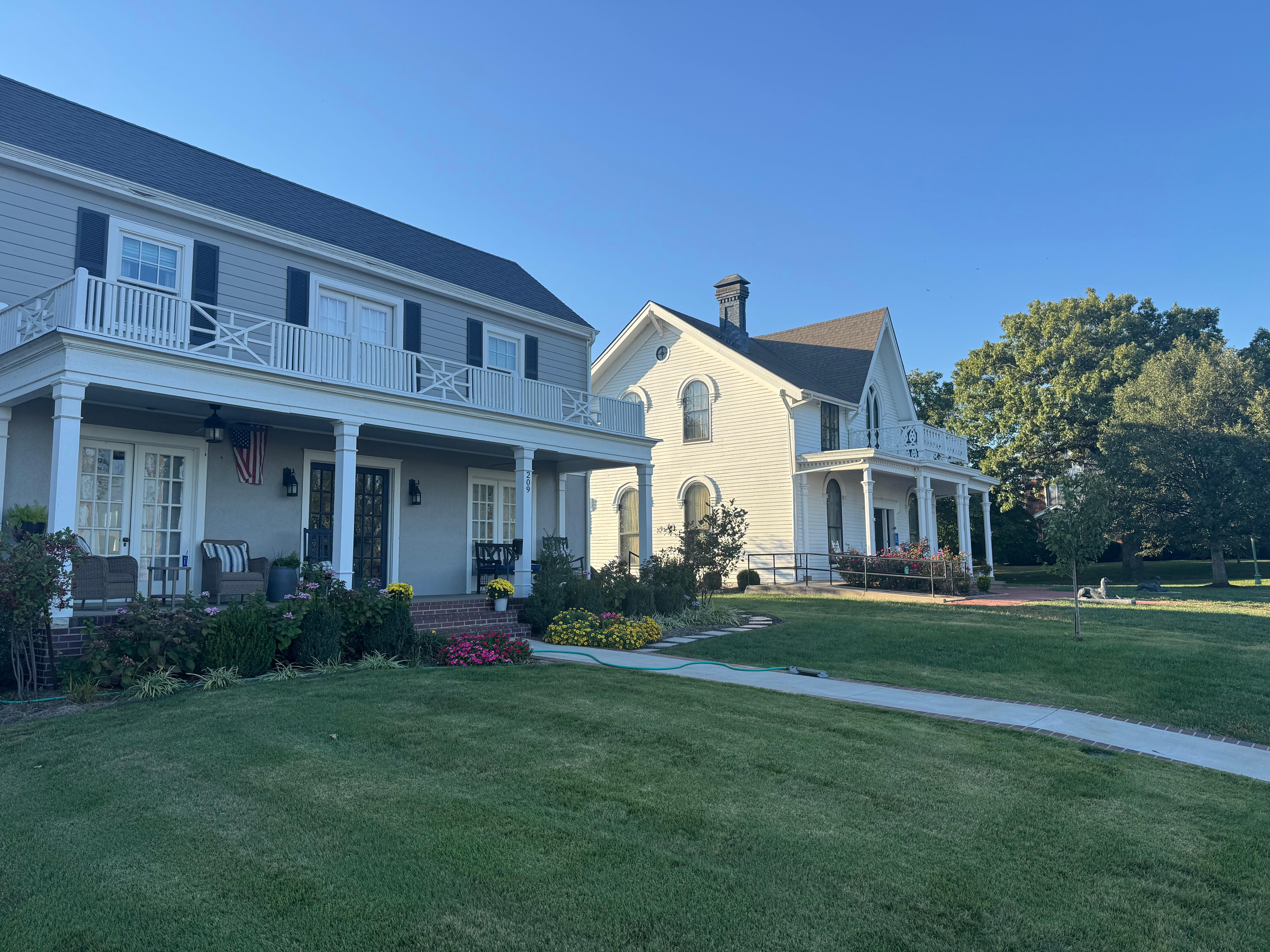 We stayed in the house on left. Amelia Earhart is on the right 