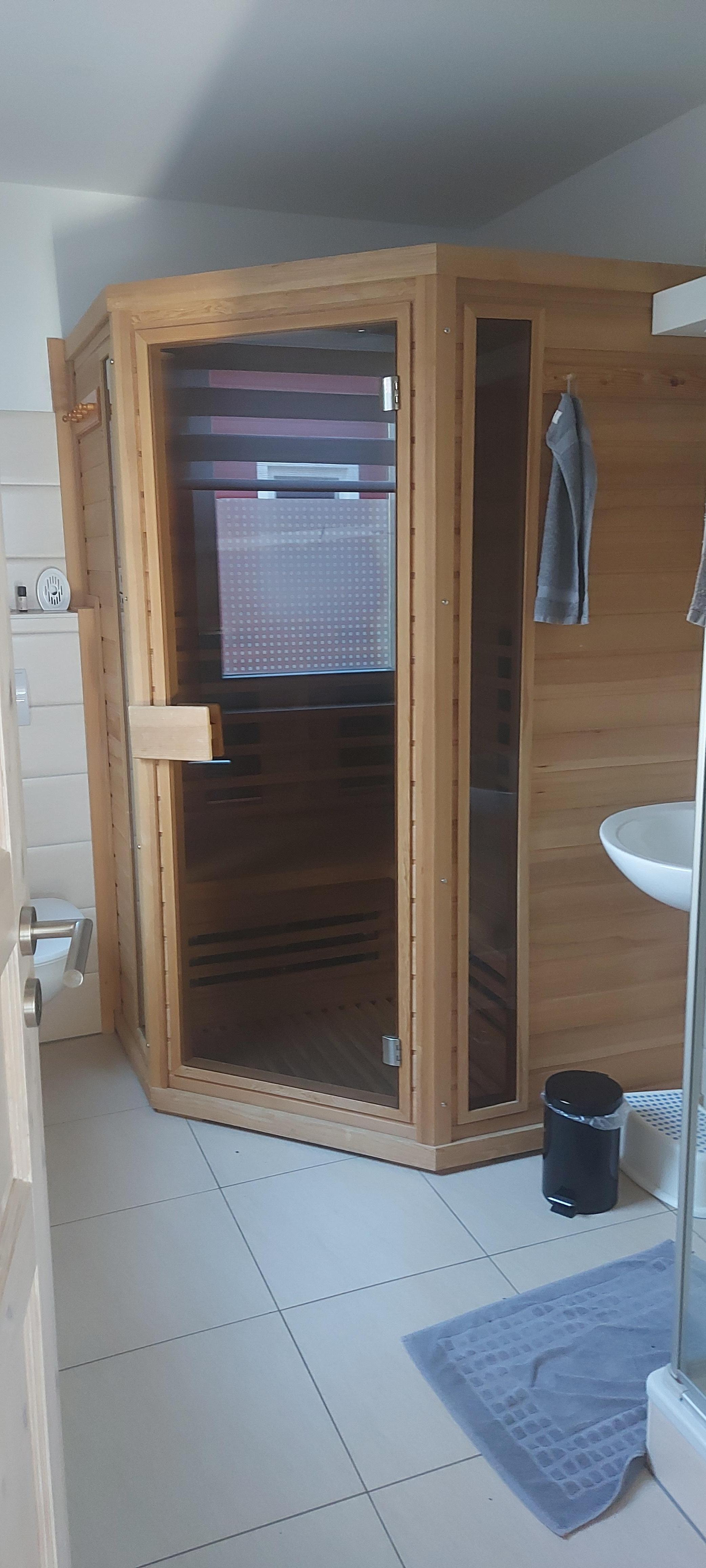 Unteres Bad mit Sauna 
