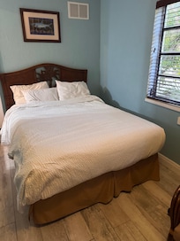 Queen bed