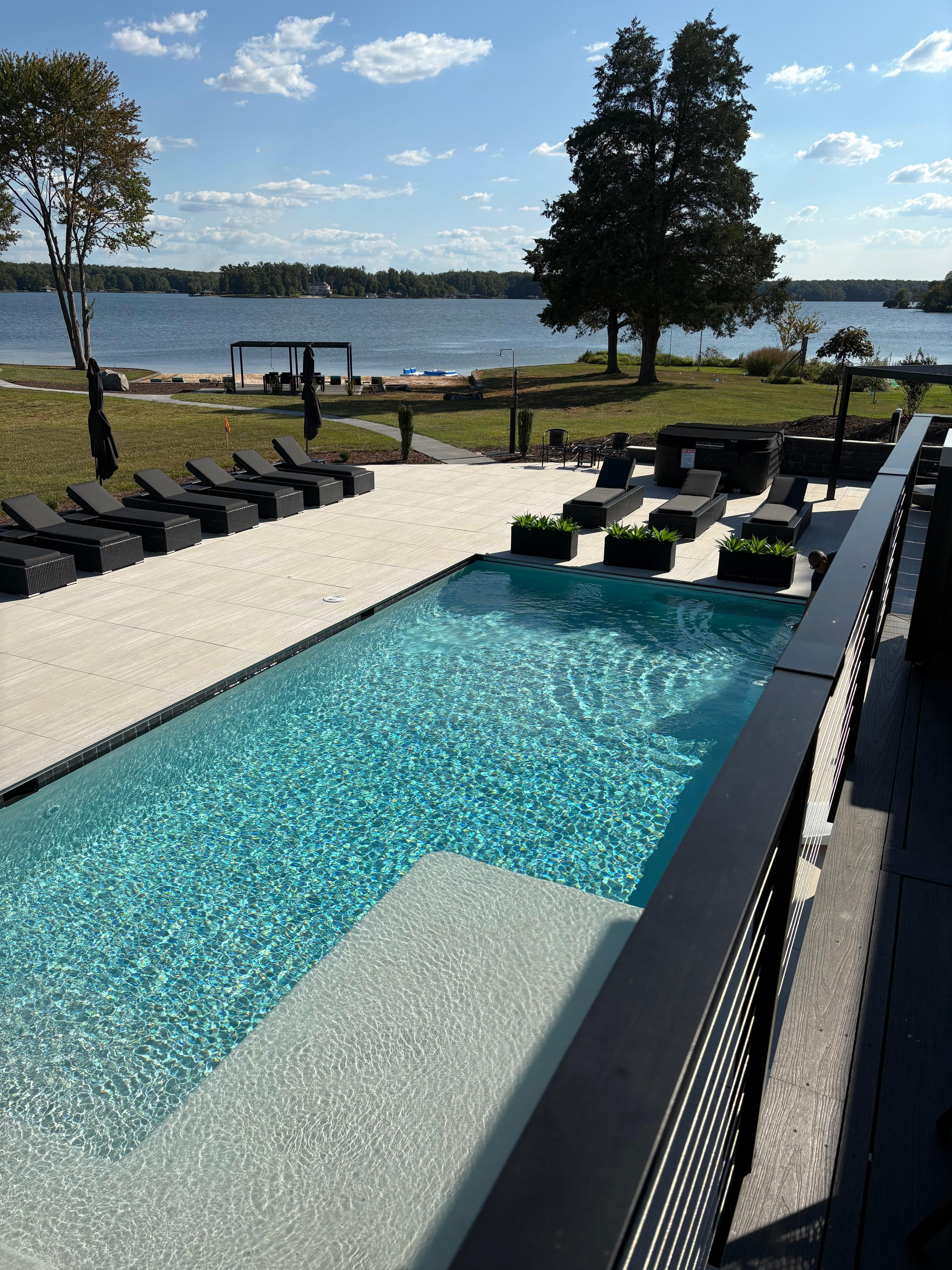 Fabulous pool with a safety cover 