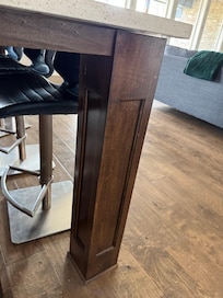 Broken island pillar