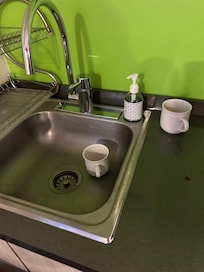 cups left on the sink