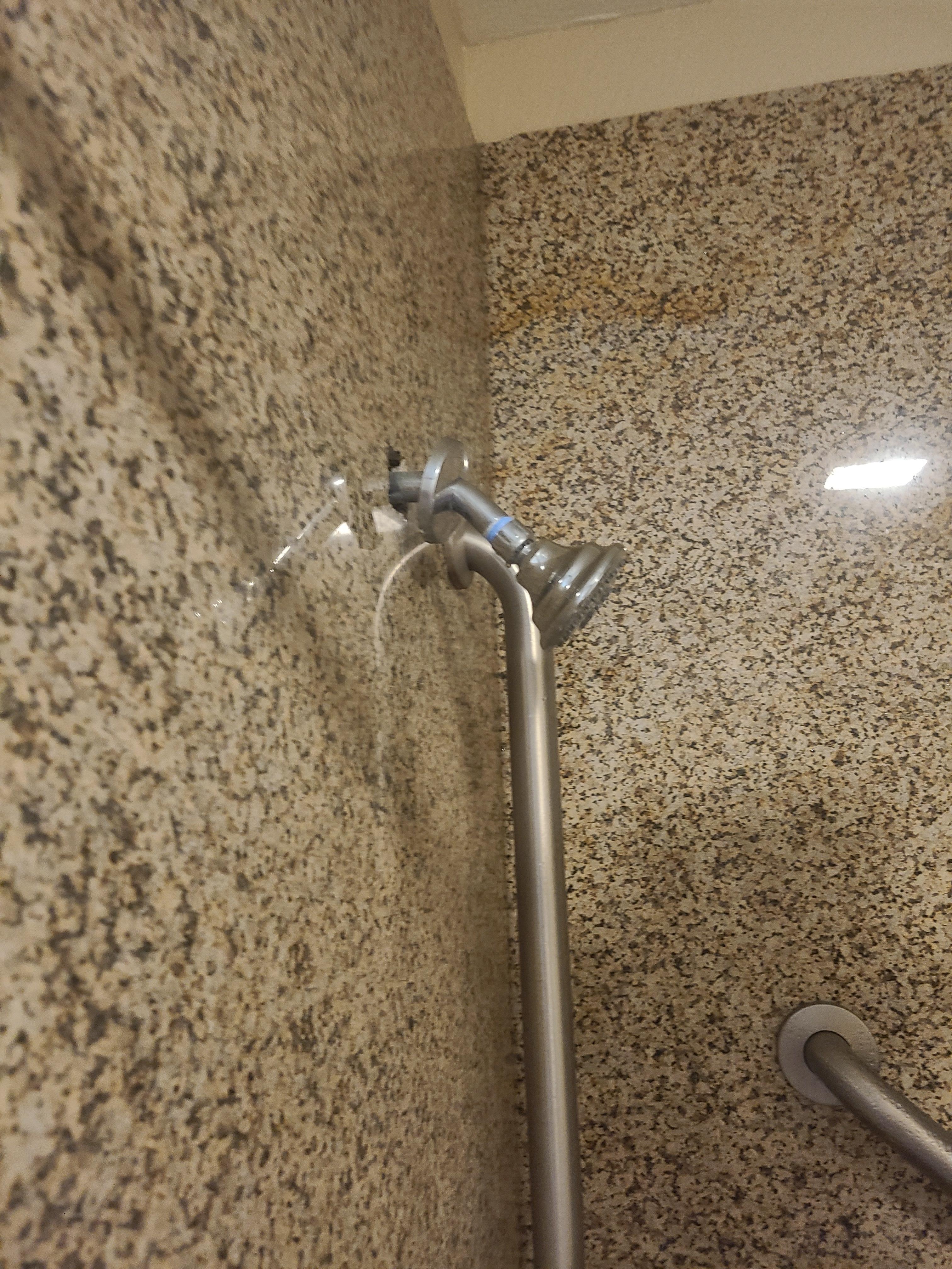 Escuteon plate not attached