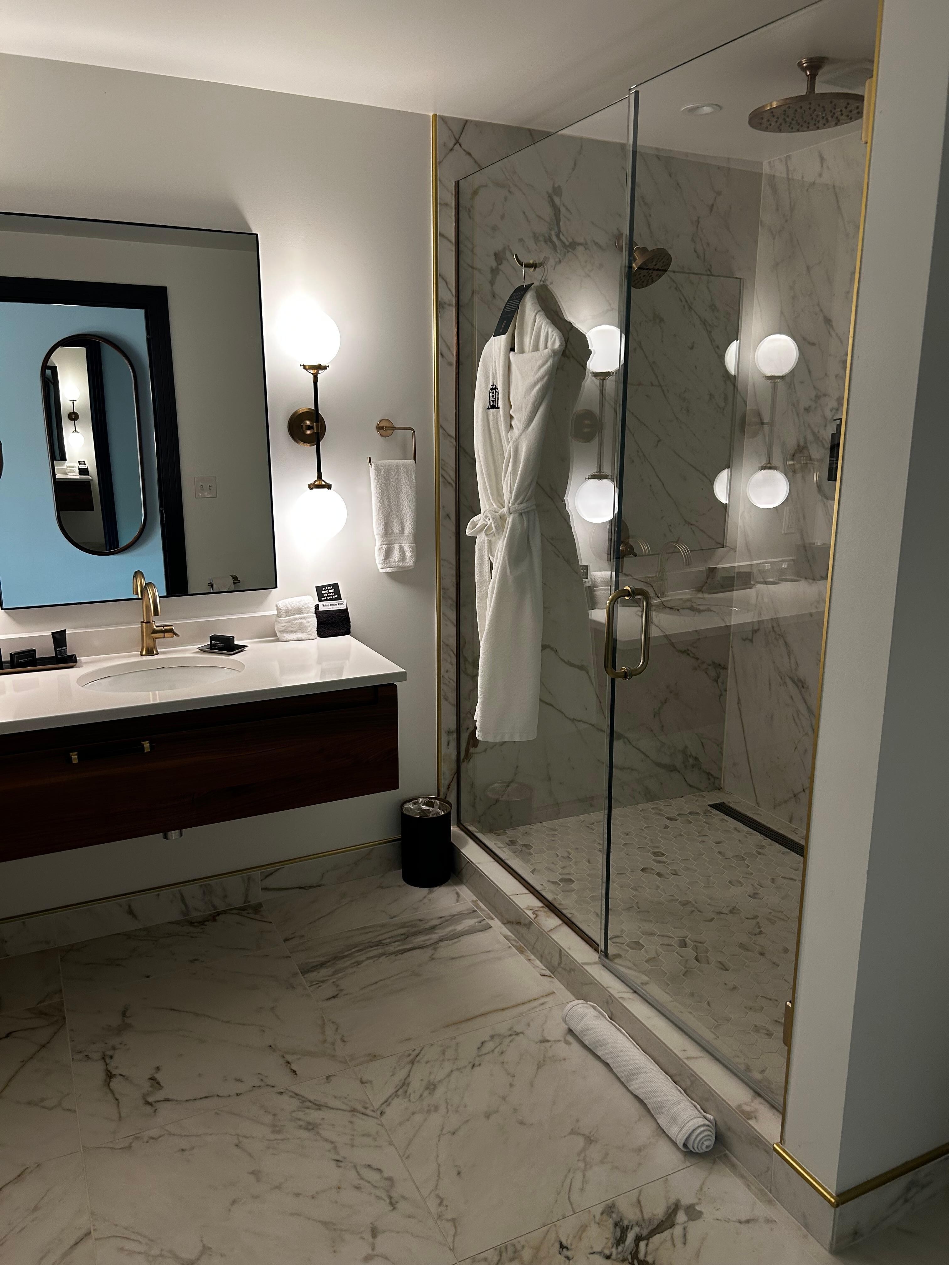 Clean and relaxing bathrooms 