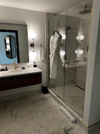 Clean and relaxing bathrooms