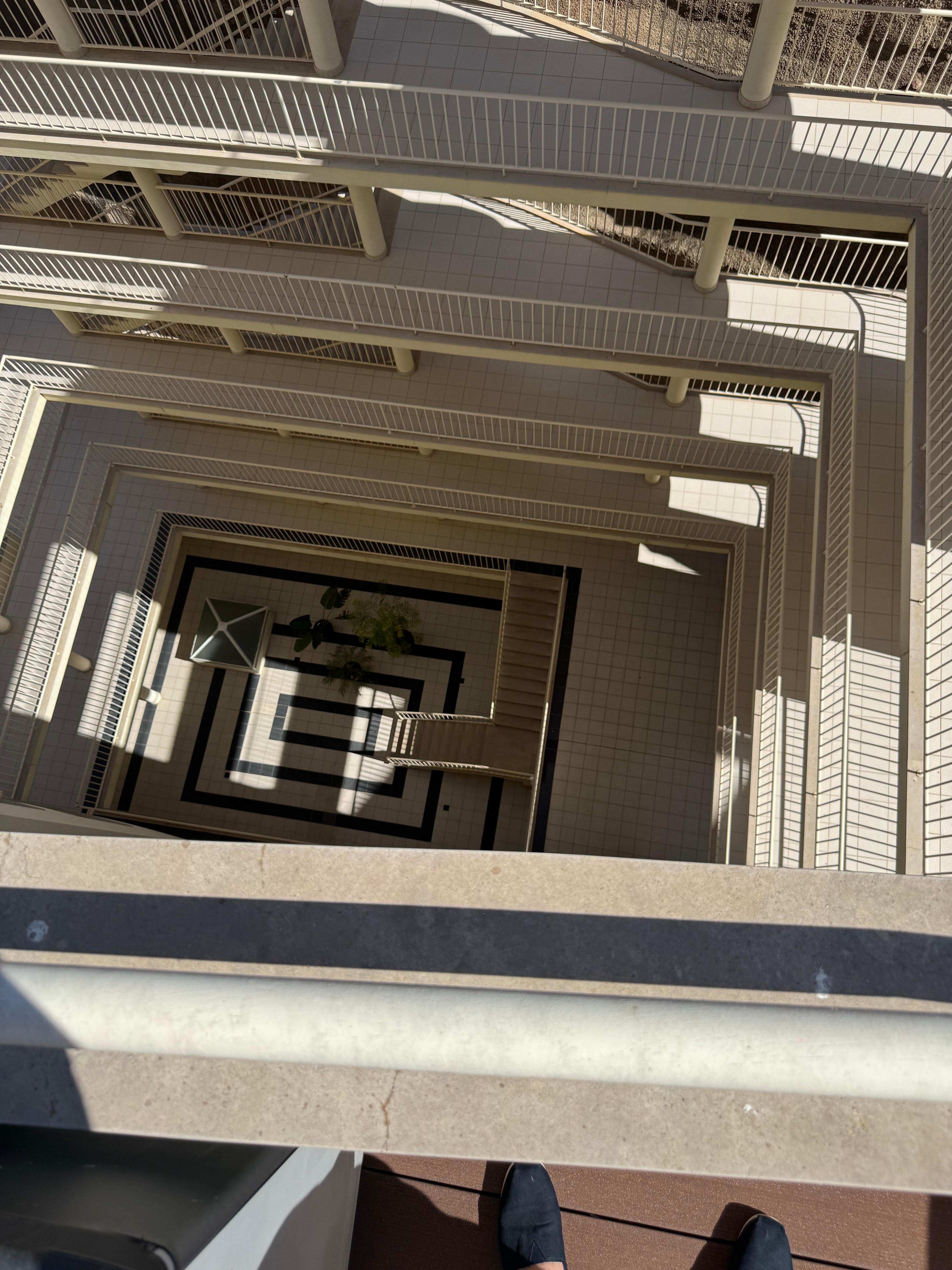 6 floors up!  There’s a lift. 😅