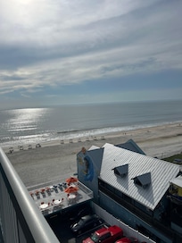 7th floor side of the hotel, beach view from balcony
