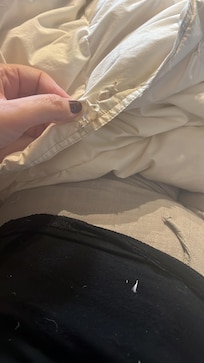 trapunta strappata, piume cadenti