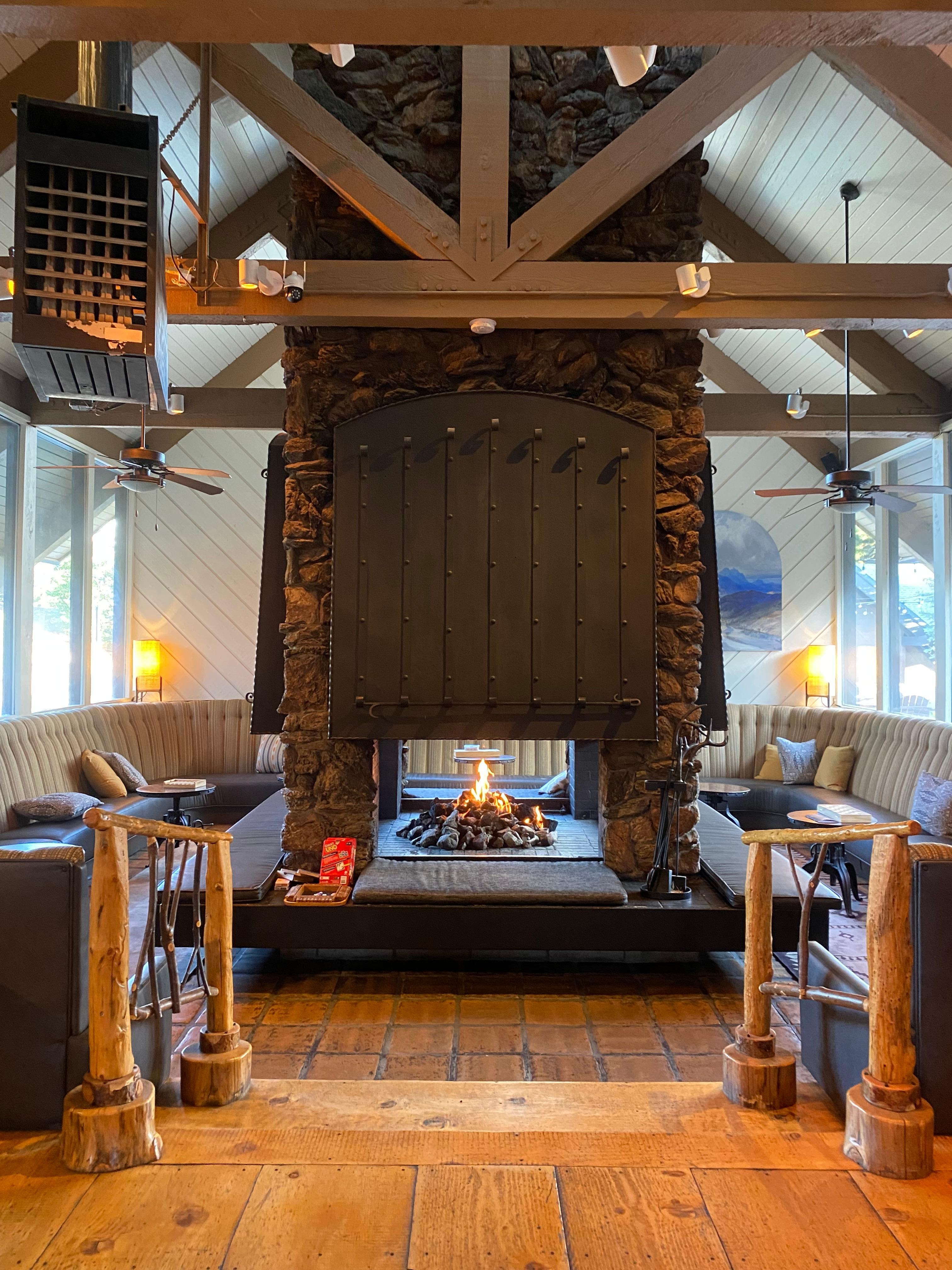 Lobby bar