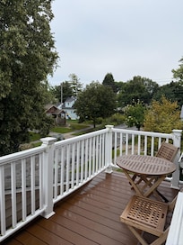 Balcony to apartment