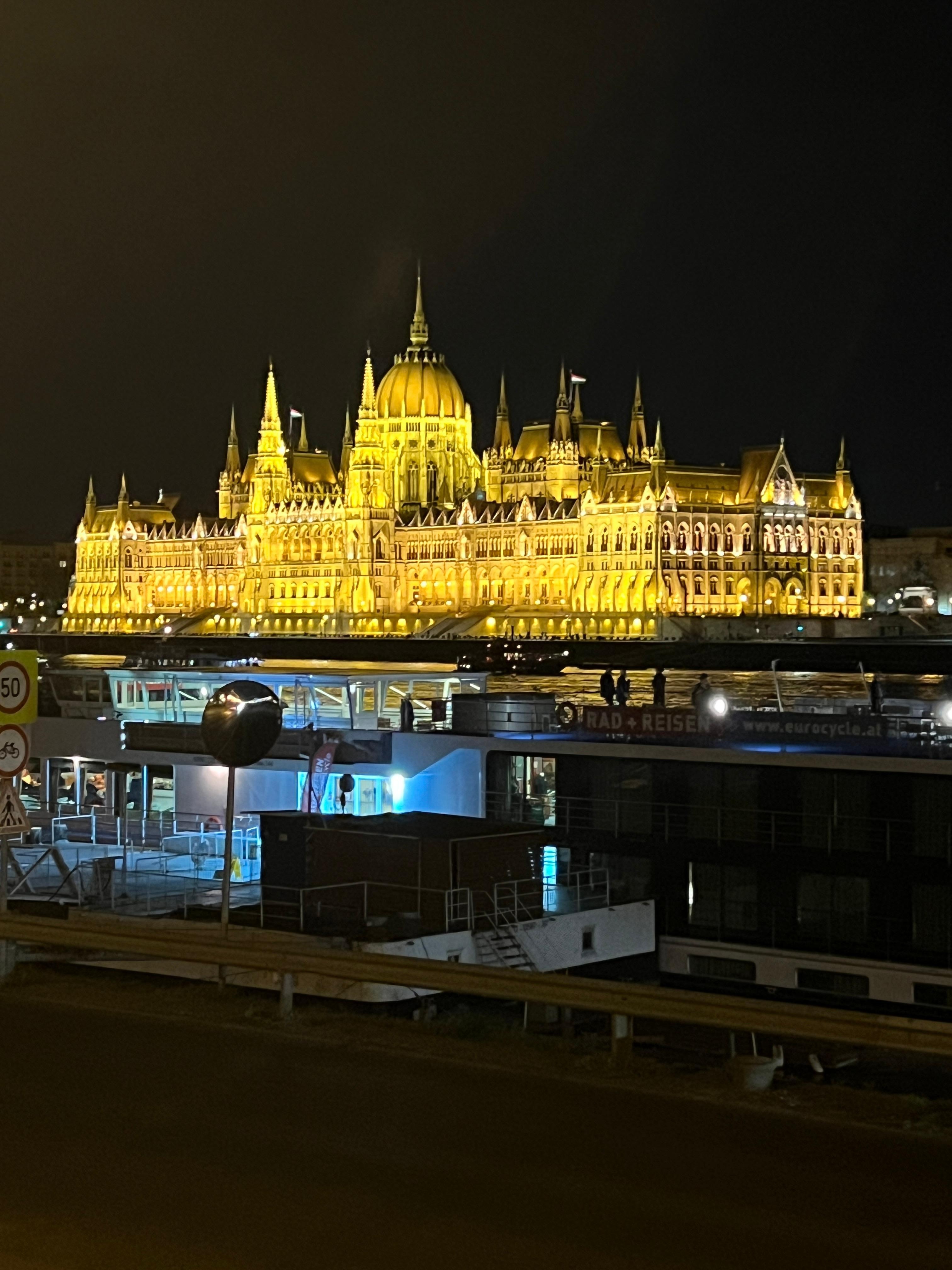 Parlamentet fra vores værelse