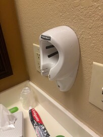 No había secadora, la pedimos y si nos la otorgaron.