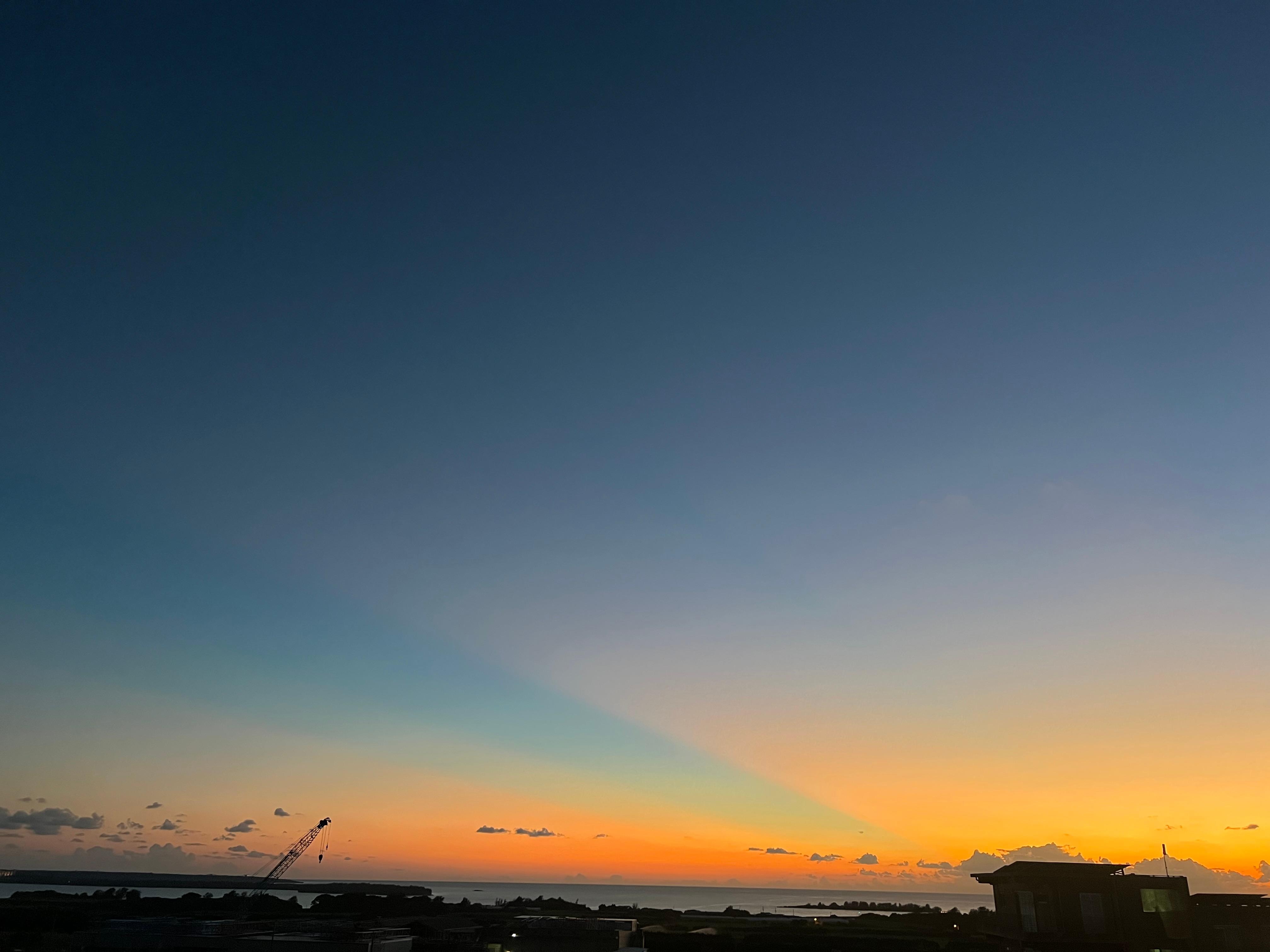 不思議でキレイな夕焼けでした。