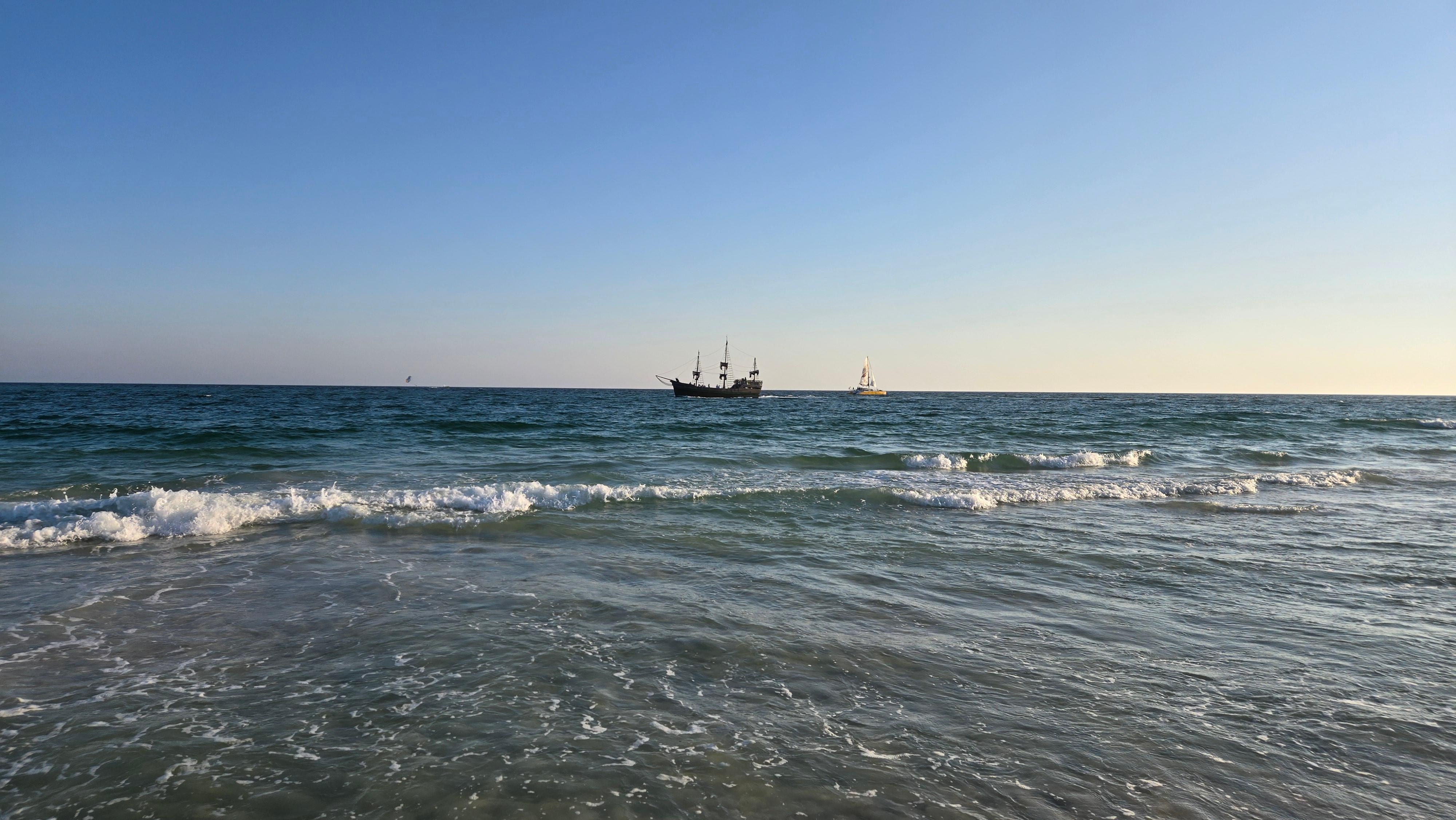 The fun you can see from the easy access to the beach.