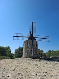 Le moulin de Daudet. A visiter.