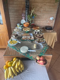 Café da terra produzido pelo patriarca da família.