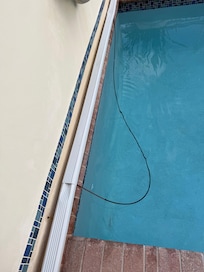 Electric cable inside the pool
