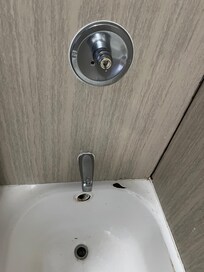 Shower knob not attached