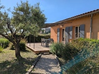 Mooi terras met goed meubilair.