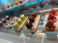 Breakfast/snack cafe open until 8pm