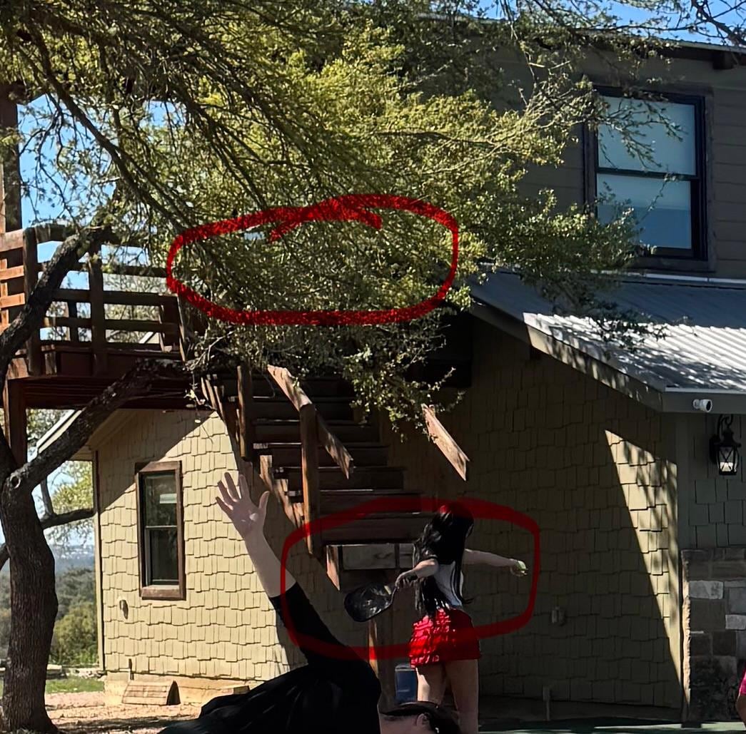 Missing bottom staircase. Balcony exit.