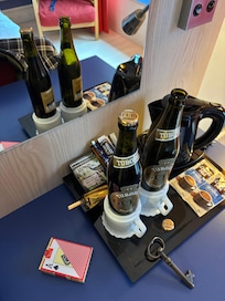 Ölprovning på rummet, den vänstra var bättre/oöppnad!