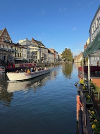 Hotel von der gegenüberliegenden Seite