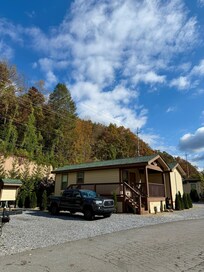 one bedroom tiny home