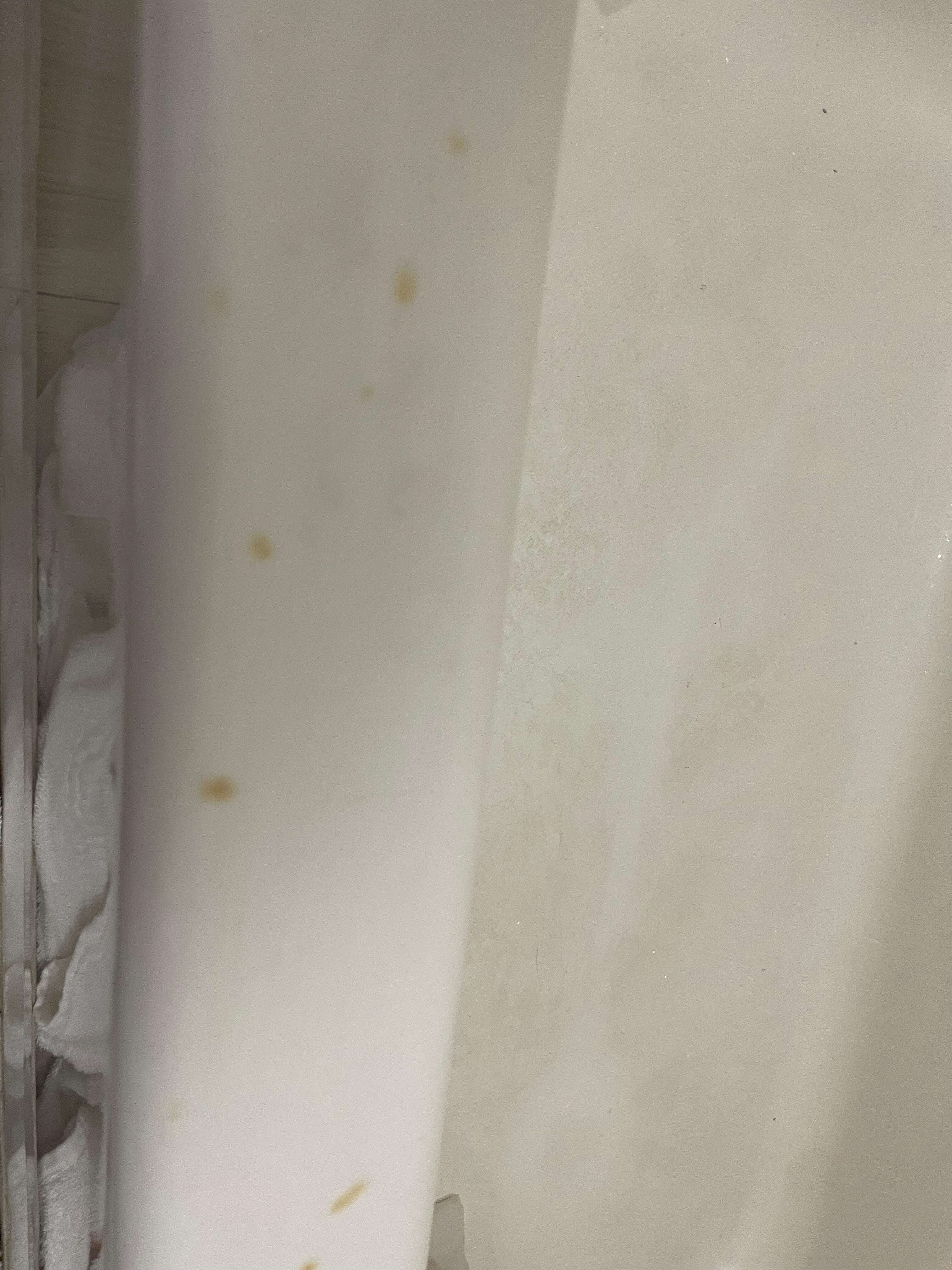 Burns all in the tub and wall