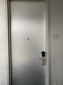 Alles spiegelt sehr cool