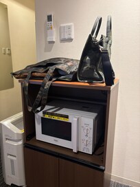 荷物が置けるこの棚が便利でした。