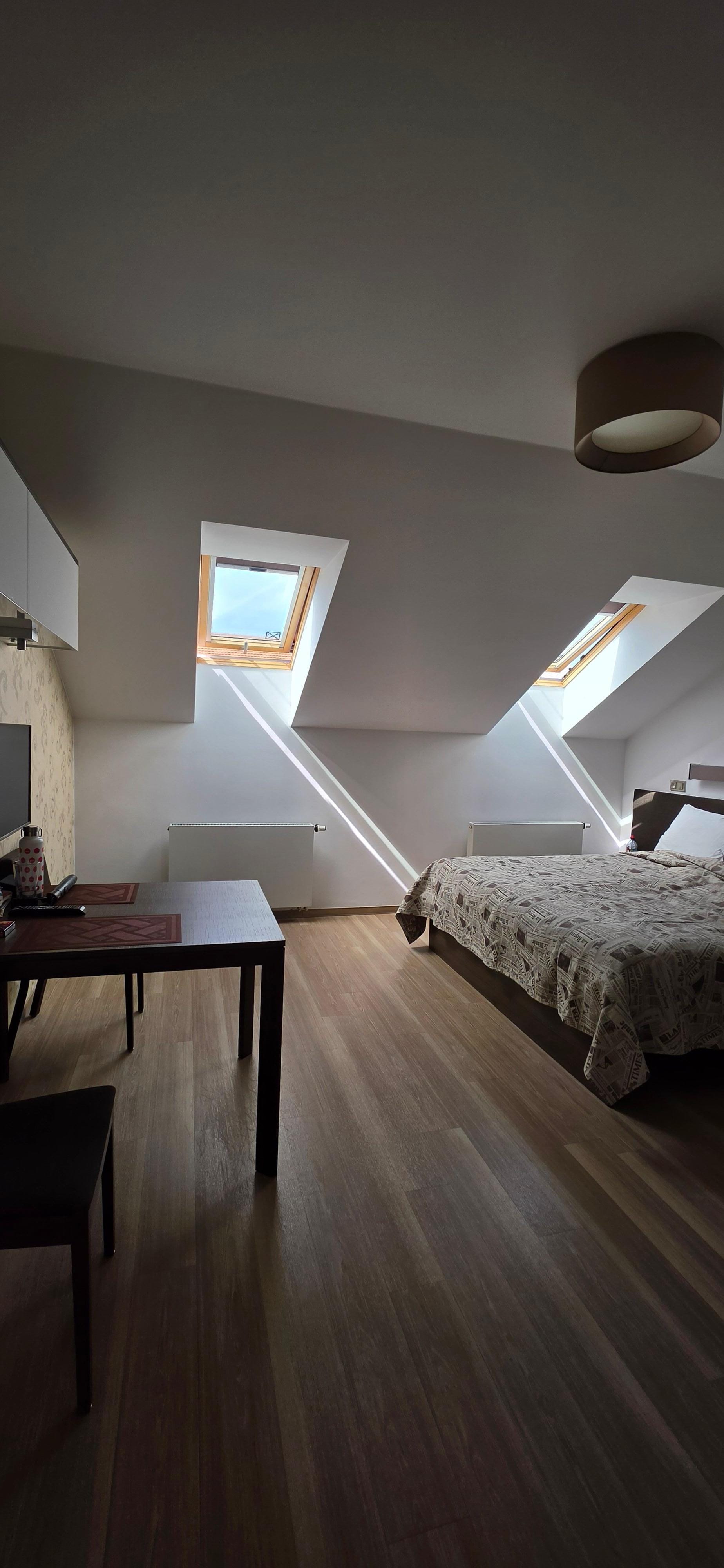 Love the windows! (Also equipped with shades)