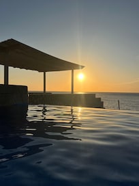 Loved watching the sunset from the infinity pool!