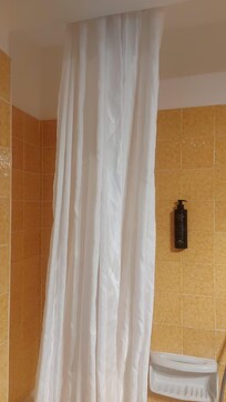 Rideau douche en tissu mou défraîchi chambre 2201