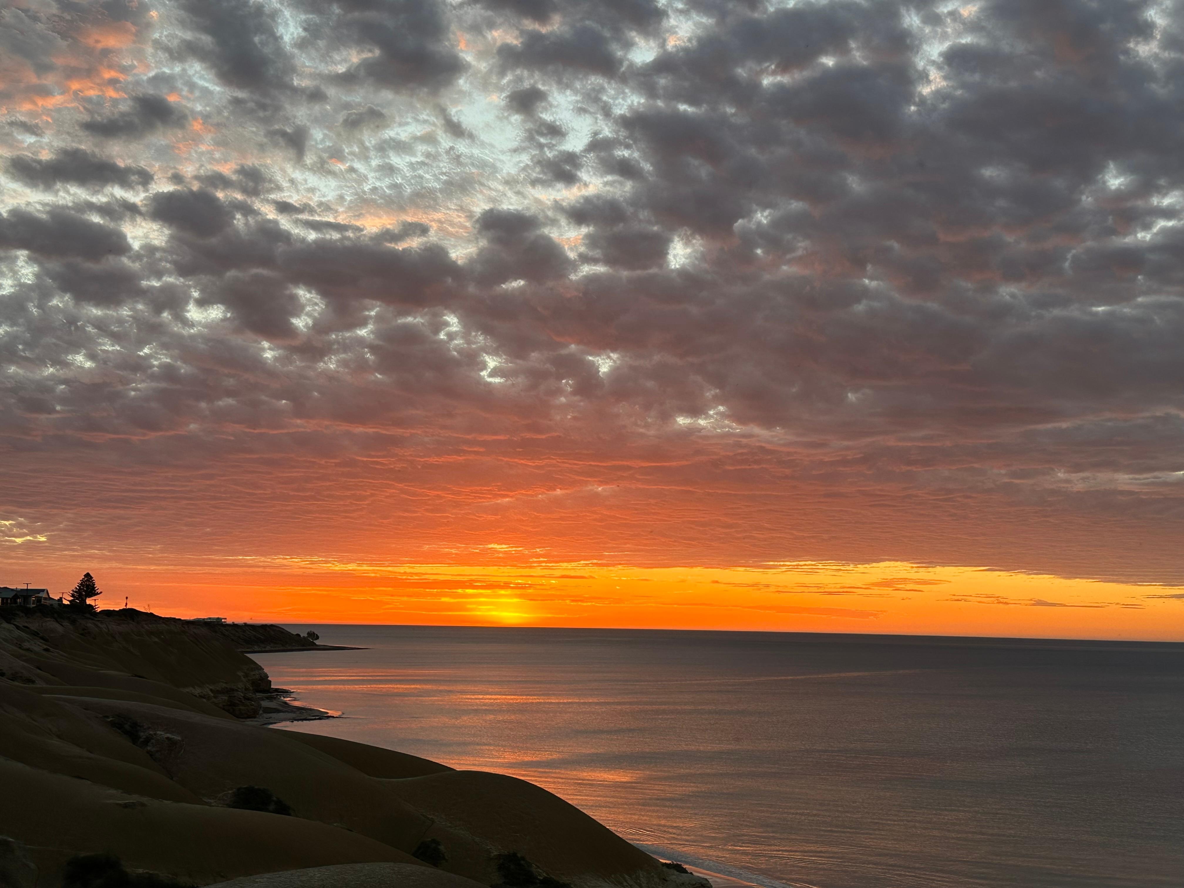 1 minute walk to esplanade seating