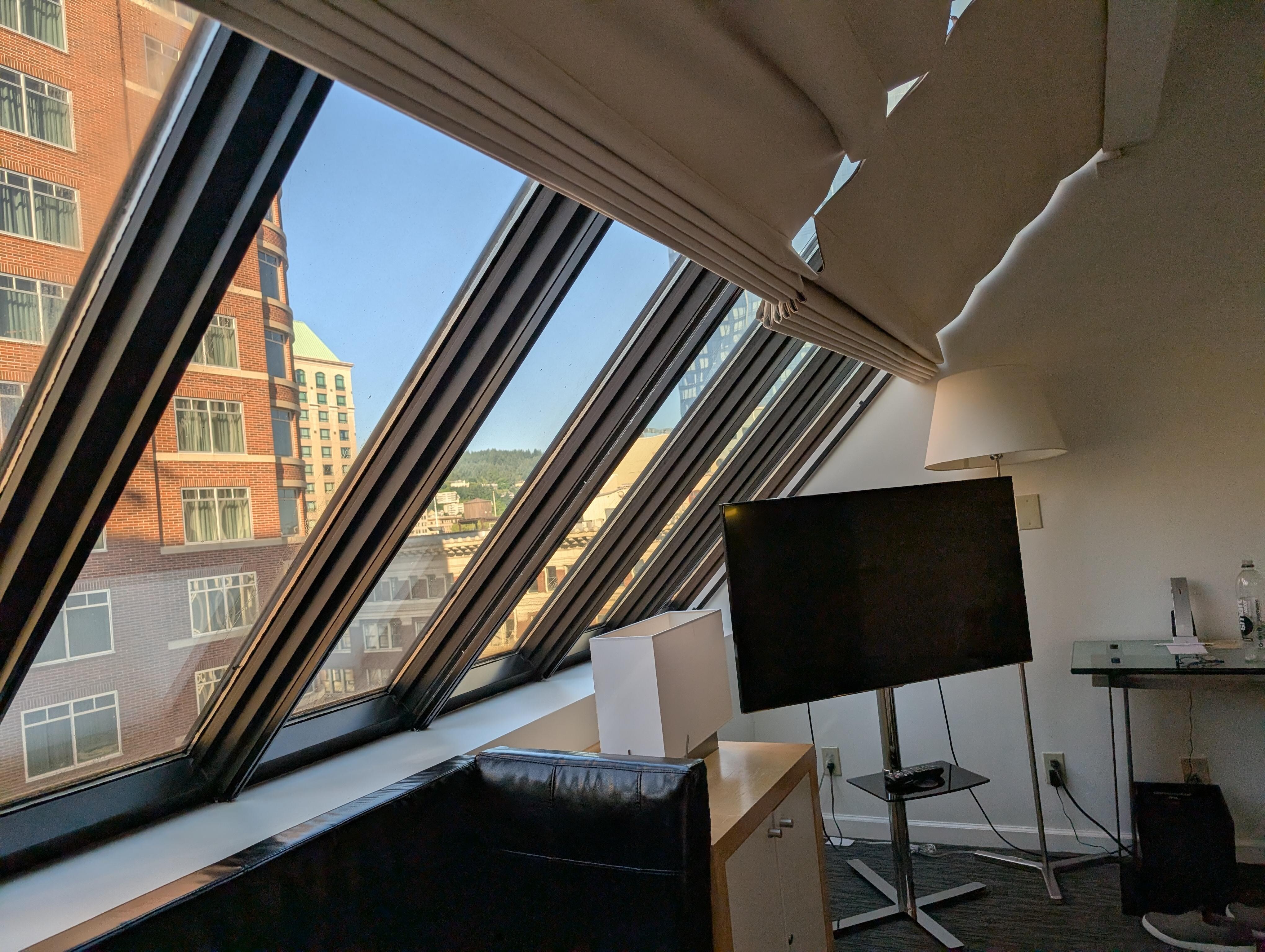 Skyview queen room