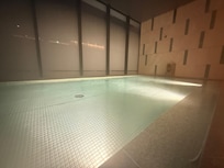 室內溫泉