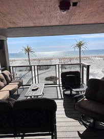 A few of the parking ground floor level seat, seating area