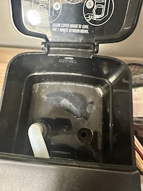 Nasty unclean coffee maker