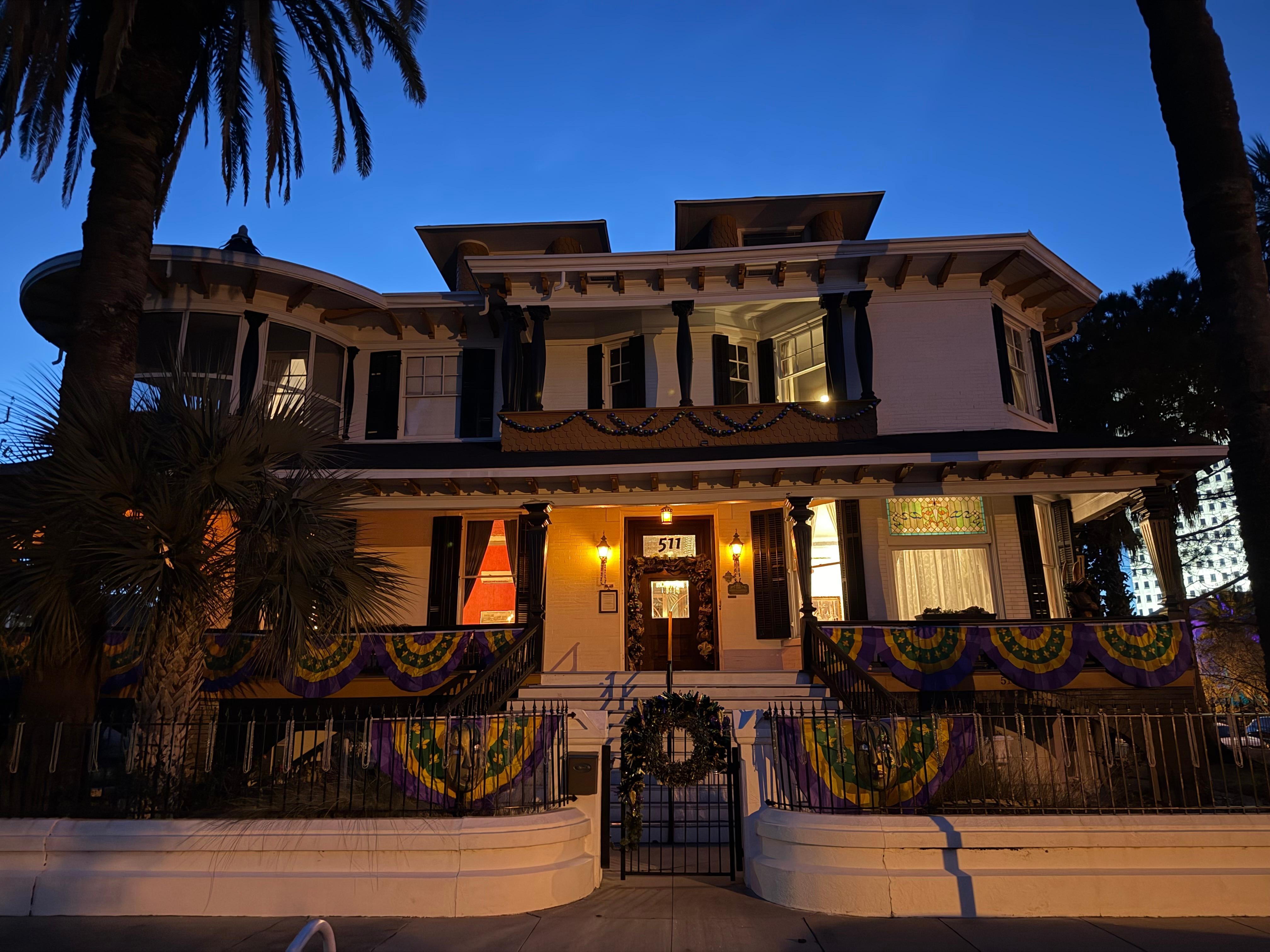 The mansion in the evening . 