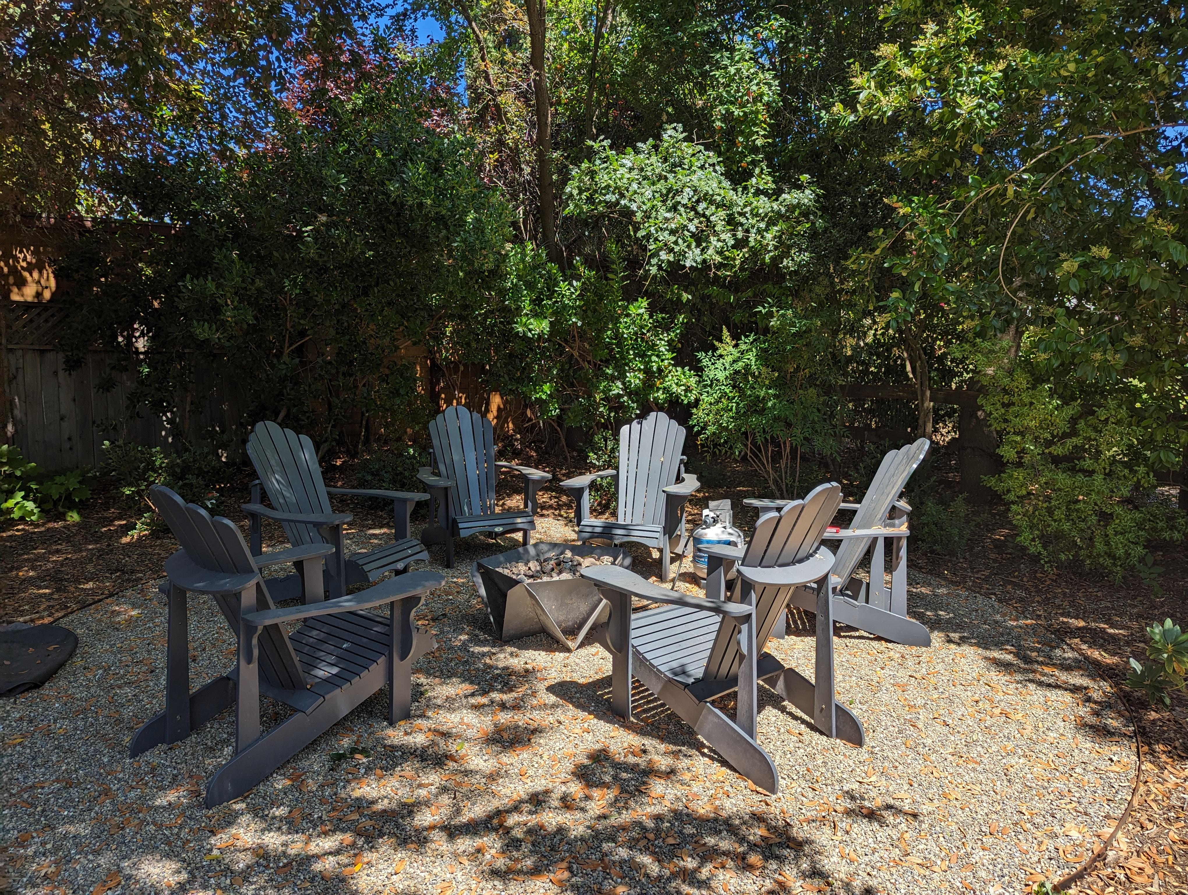So fun to have s'mores and wine around the firepit. The house came with a s'mores kit! 